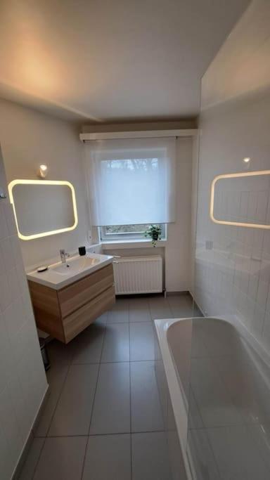 Chez La Baronne Apartment Брюксел Екстериор снимка